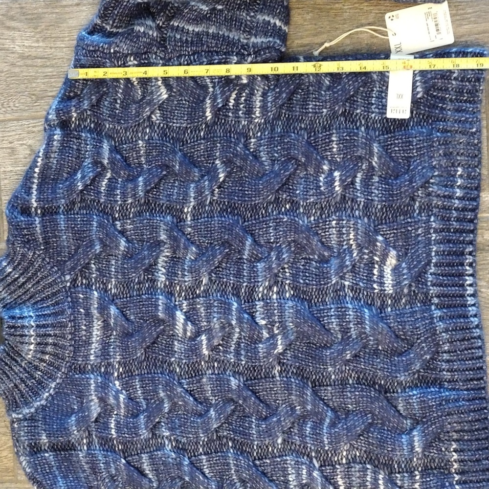a.n.a Blue and White Cable Knit Sweater. Size XXL - Picture 6 of 7